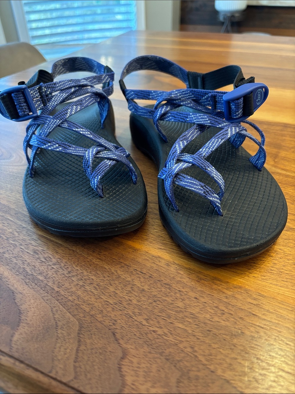 Chaco Cloud Blue White Strappy Water River Shoes Sandals Womens Size 8